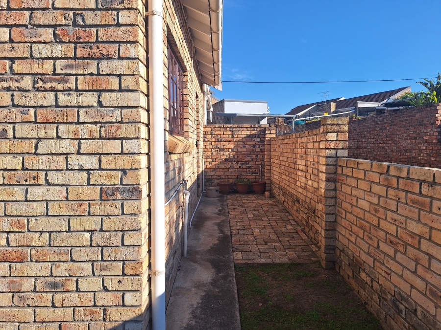 3 Bedroom Property for Sale in Strelitzia Park Eastern Cape